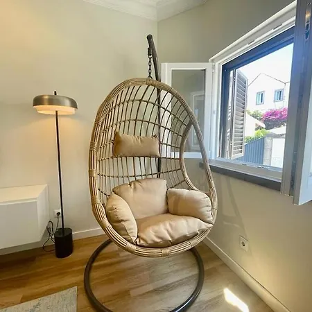 Moon Downtown Cascais